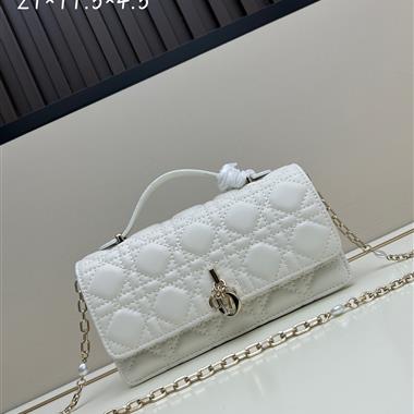 DIOR   2025新款女生時尚包包 尺寸：21 x 11.5 x 4.5CM