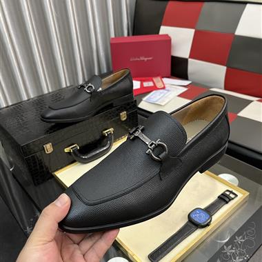 Ferragamo   2025新款男生休閒時尚鞋子