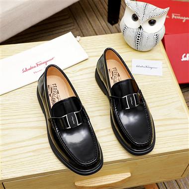 Ferragamo   2025新款男生休閒時尚鞋子