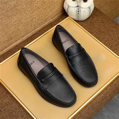 VERSACE   2025新款男生休閒時尚鞋子