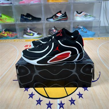 Nike AIR JORDAN TATUM 4 輕量化緩震實戰籃球鞋！