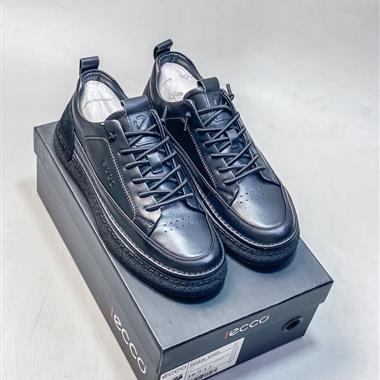 ECCO 休閒鞋 百搭防滑平底鞋