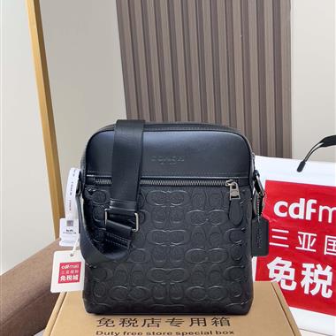 COACH  2025新款男生時尚包包 尺寸：24x 27.5x 4CM