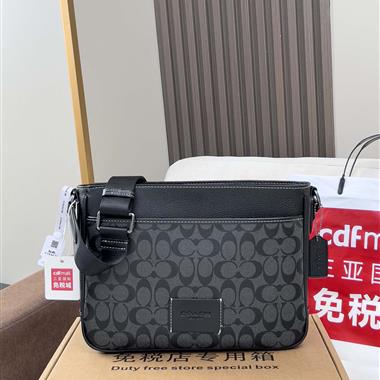 COACH  2025新款男生時尚包包 尺寸：30x 22x 6CM