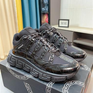 VERSACE   2025新款男生休閒時尚鞋子