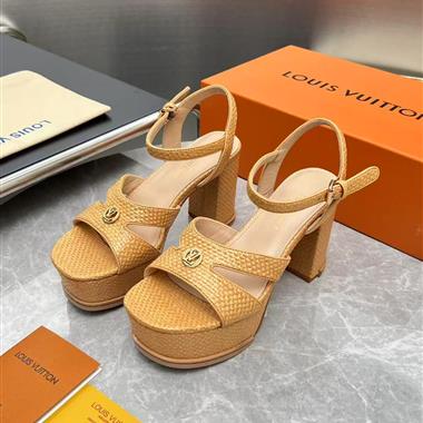 Louis Vuitton   2025新款女生休閒時尚鞋子