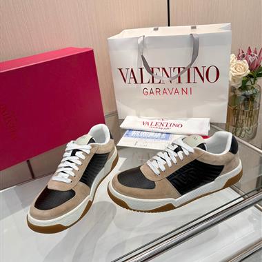 Valentino    2025新款女生休閒時尚鞋子