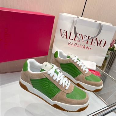 Valentino    2025新款女生休閒時尚鞋子