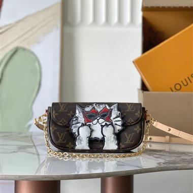 LOUIS VUITTON  2025新款女生時尚包包 尺寸：23.5x12x4.3CM
