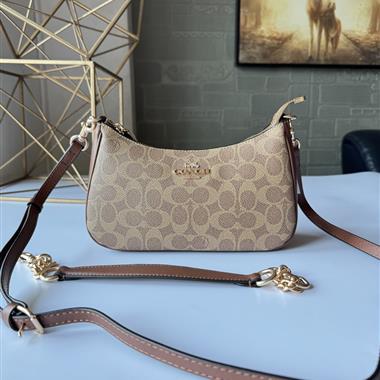 COACH   2025新款女生時尚包包 尺寸：24.5*15.5*7.5CM