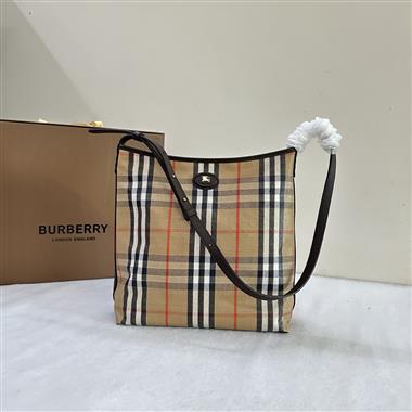 BURBERRY  2026新款女生時尚皮夾 尺寸：28.5 x 11.5 x 31CM