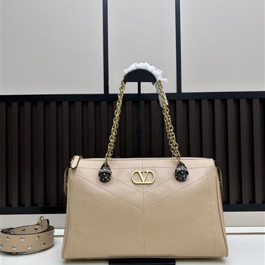 Valentino   2025新款女生時尚包包   尺寸：33*19.5*9CM