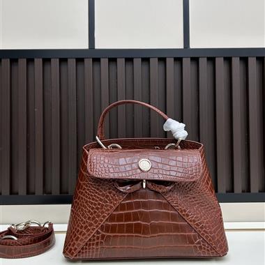 DIOR   2025新款女生時尚包包   尺寸：28x10x22CM