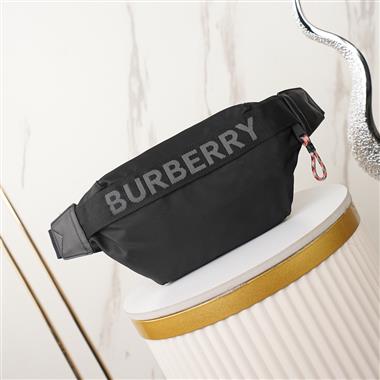 BURBERRY   2025新款男生時尚包包   尺寸：31 x 7.5 x 16CM