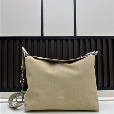 DIOR   2025新款女生時尚包包   尺寸：32×27×7CM