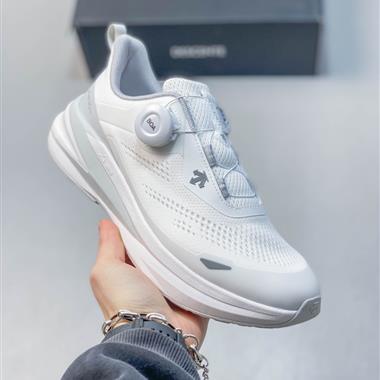 DESCENTE LAVITATE WIRE 3.0輕盈緩震透氣鞋