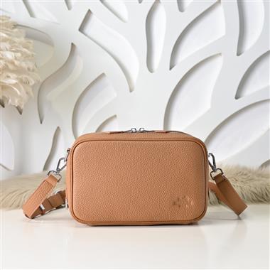 HERMES   2026新款男生時尚包包 尺寸：24*15*10CM