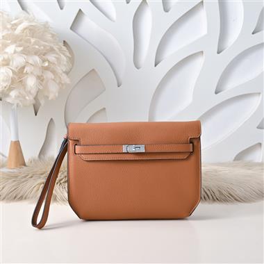 HERMES   2026新款男生時尚包包 尺寸：25*18*5CM