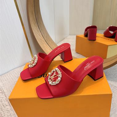 LOUIS VUITTON  2026新款女生休閒時尚鞋子