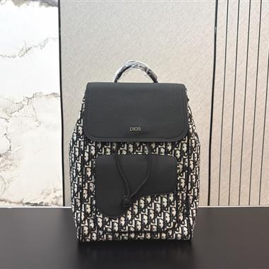 DIOR   2026新款男生時尚包包 尺寸：41 x 29CM