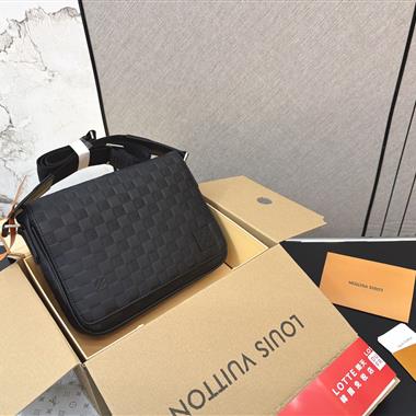 LOUIS VUITTON   2026新款男生時尚包包 尺寸：25*20CM