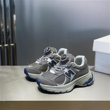 NewBalance NB 2002旋轉紐扣童鞋
