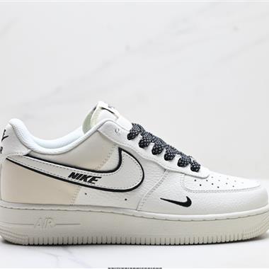 NIKE AIR FORCE 1‘07 LV8