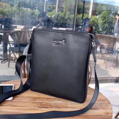 MONCLER  2026新款男生時尚包包 尺寸：26*25*5.5CM