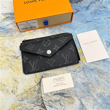LOUIS VUITTON   2026新款時尚包包 尺寸：13*9.5*2.5CM