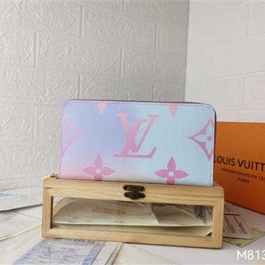LOUIS VUITTON   2026新款時尚包包  尺寸：19.5*10.5*2.5CM