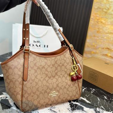 COACH   2026新款女生時尚包包  尺寸：33*25CM