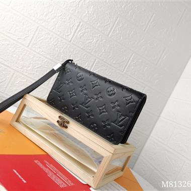 LOUIS VUITTON   2026新款時尚包包  尺寸：19.5x11x3.5CM