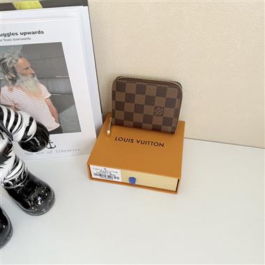 LOUIS VUITTON   2026新款時尚包包  尺寸：11*8CM