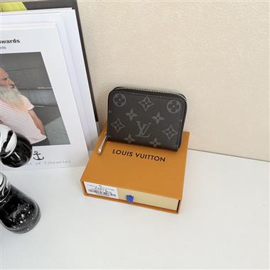 LOUIS VUITTON   2026新款時尚包包  尺寸：11*8CM