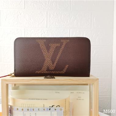 LOUIS VUITTON   2026新款時尚包包  尺寸：19*10CM