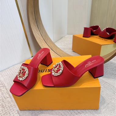 Louis Vuitton   2026新款女生休閒時尚鞋子