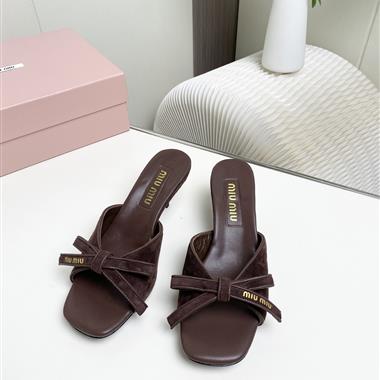 MIUMIU  2026新款女生休閒時尚鞋子