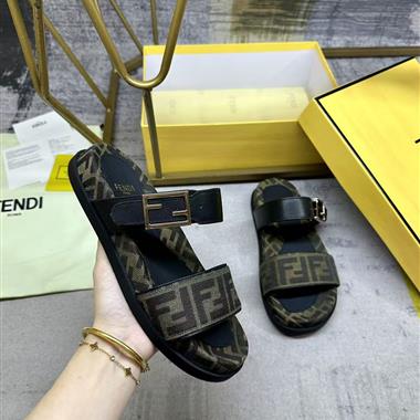 FENDI   2026新款女生休閒時尚鞋子