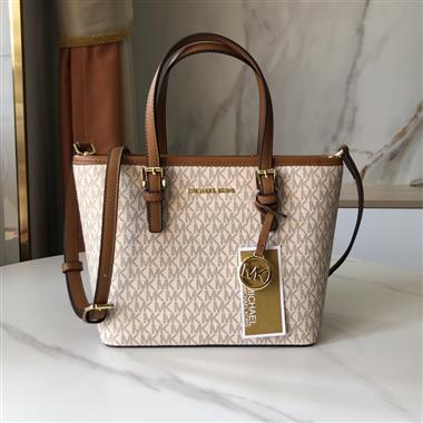 MICHAEL KORS  2026新款時尚包包  尺寸：23*19*11CM