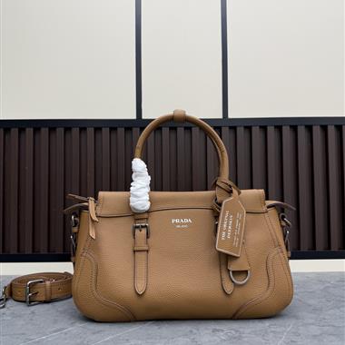 PRADA   2026新款女生時尚包包  尺寸：35*22*11CM