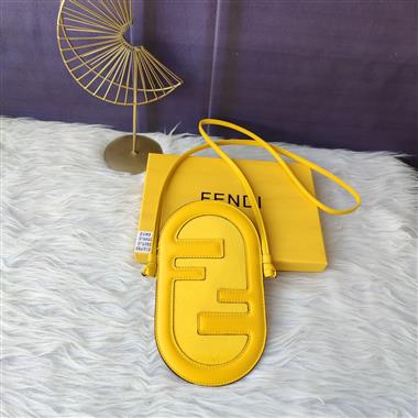 FENDI  2026新款女生時尚包包  尺寸：21.5*15*1CM