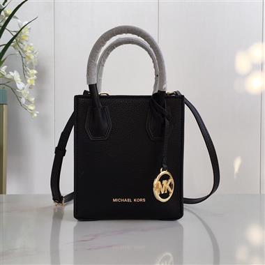 MICHAEL KORS  2026新款時尚包包  尺寸：15*17*7CM