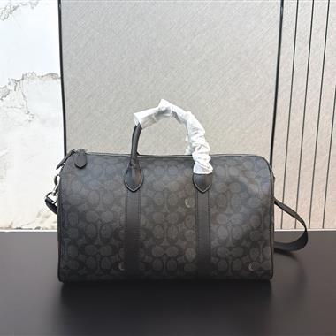 COACH     2026新款男生時尚包包 尺寸：35*21CM