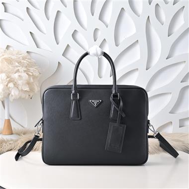 PRADA   2026新款男生時尚包包 尺寸：38*28*6CM
