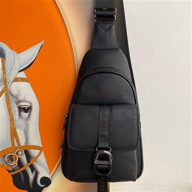 DIOR   2026新款男生時尚包包 尺寸：29*5*17CM