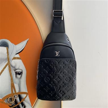 LOUIS VUITTON    2026新款男生時尚包包 尺寸：30*17*5CM