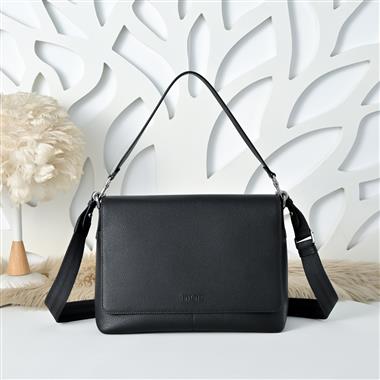 DIOR   2026新款男生時尚包包 尺寸：33*24.5*14CM