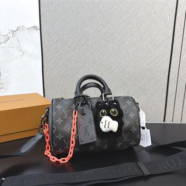 LOUIS VUITTON    2026新款男生時尚包包 尺寸：25CM