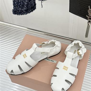 MIUMIU   2026新款女生休閒時尚鞋子