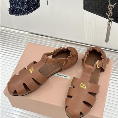 MIUMIU   2026新款女生休閒時尚鞋子